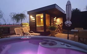 Wellness Ruigenhoek 13a - Sauna, Jacuzzi ! De Zilk